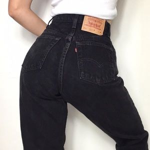 Vintage 551 Levi’s high rise relaxed mom jeans 29